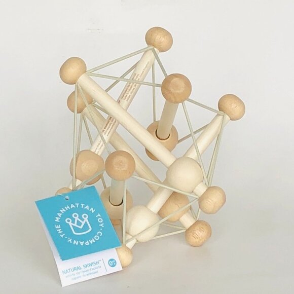 Manhattan Toy Skwish Natural Wooden Baby Rattle Teether Grasping Activity 0+ New - Picture 9 of 12
